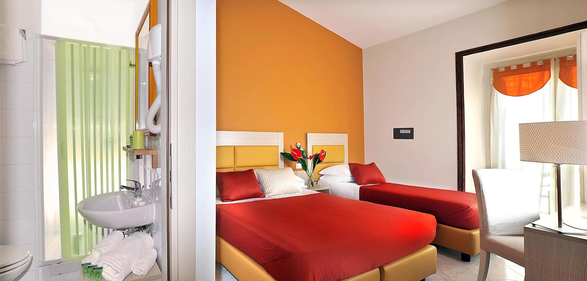 Scott House 3*