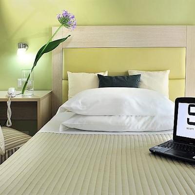 Hotel Scott House 3*